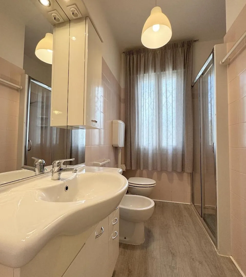 לידו די ג'סולו Pagoda - Home Immobiliare 0*, לידו די ג'סולו איטליה